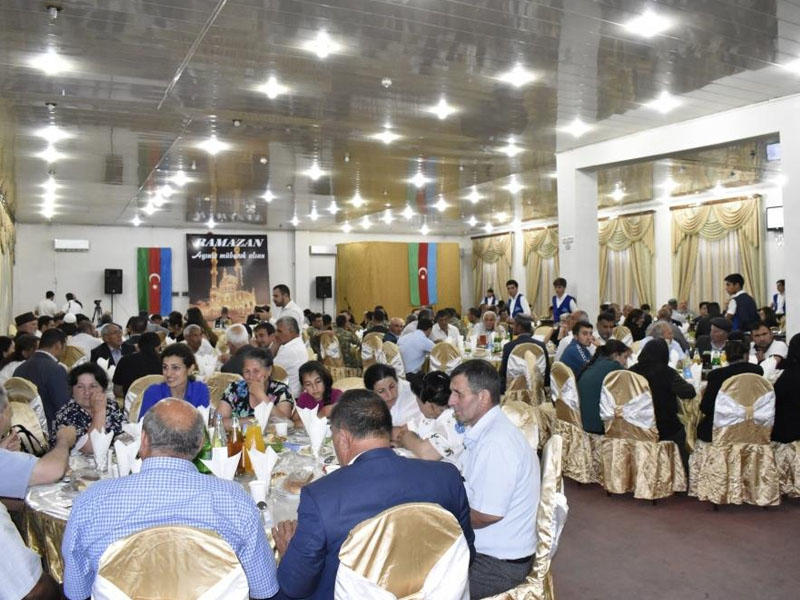 Heydər Əliyev Fondu Zərdab və Tərtərdə iftar süfrəsi açıb - FOTO