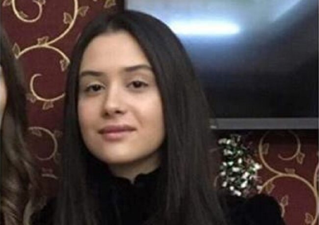 18 yaşlı qız BDU-dan məzun olur