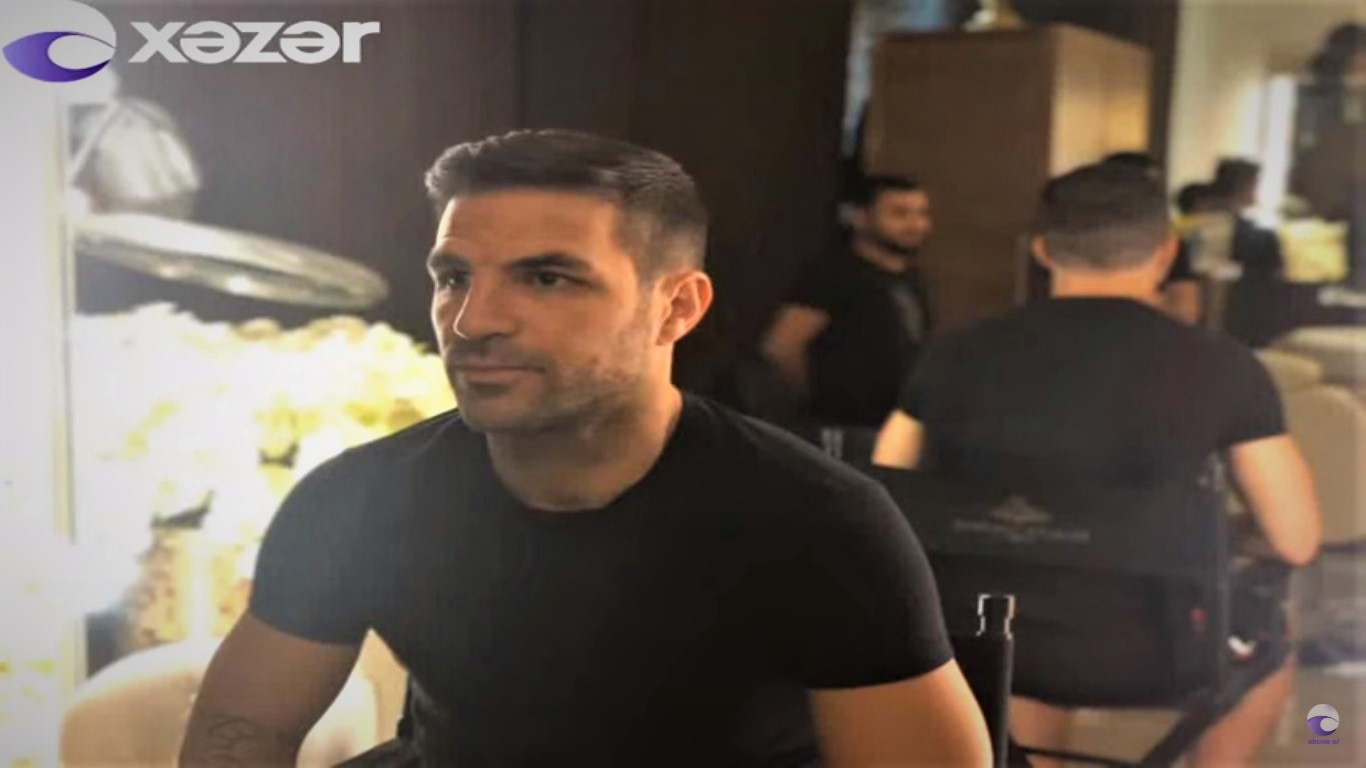 Dünya ulduzu azərbaycanlı bərbərə gözlənilməz təklif etdi - VİDEO