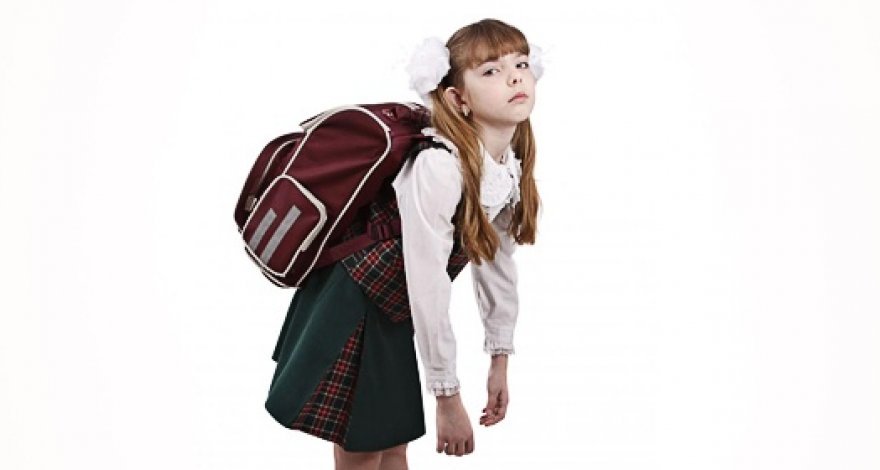 Первоклассникам больше не придется носить тяжелые портфели
