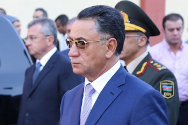 Ramil Usubov daha bir rəisi işdən çıxardı