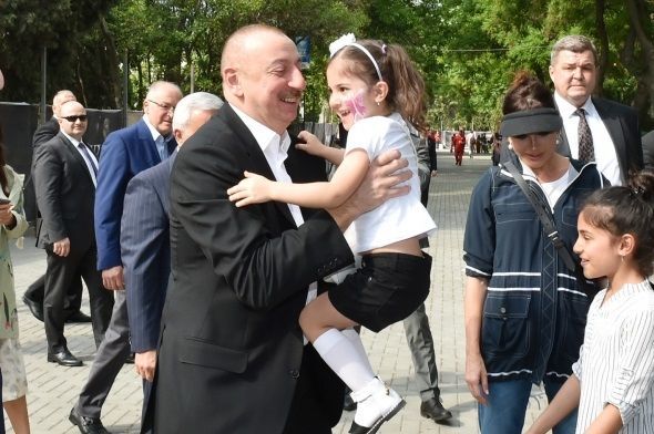 Ильхам Алиев подписал распоряжение в связи с детьми