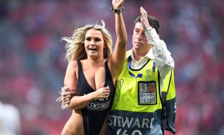 Yarıçılpaq meydana atılan modelin İnstaqram hesabı bloklandı