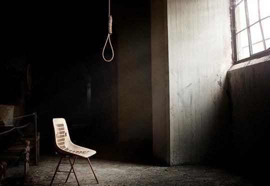 В Агдаме покончила с собой начальник почты