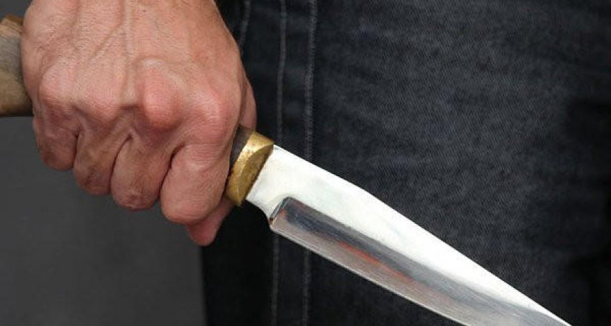 В Азербайджане на женщину напали с ножом