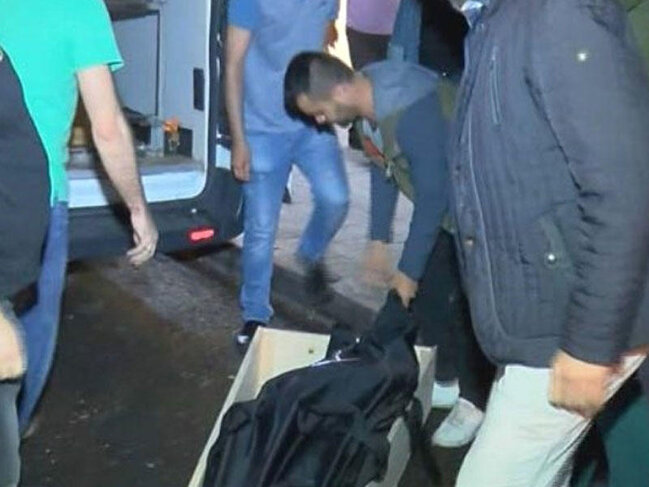 Arvadının iş yoldaşı ilə intim əlaqəsindən şübhələnən ər onu bıçaqladı - VİDEO - FOTO