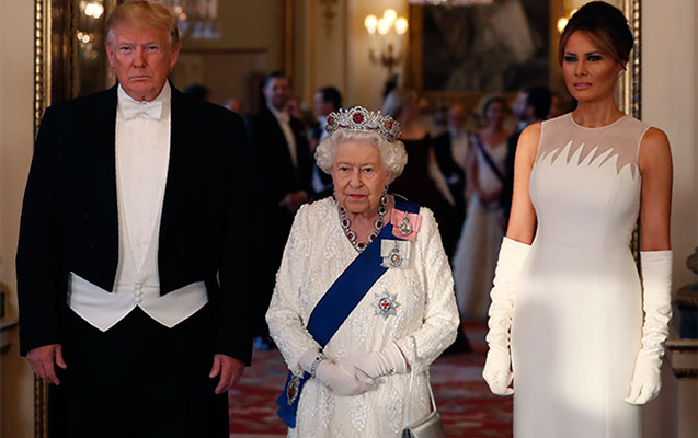 Tramp kraliça və ailəsi ilə şam yeməyində - Fotolar