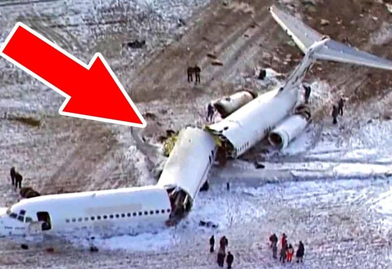 Во время посадки самолет развалился на 3 части - ВИДЕО
