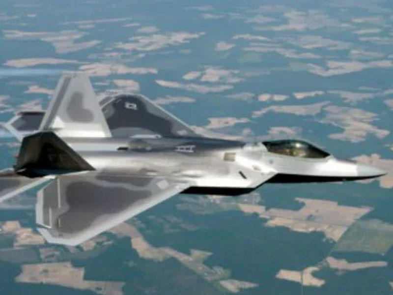 13 yaşlı uşağın zarafatı ölkəni qarışdırdı - Qırıcılar havaya qalxdı