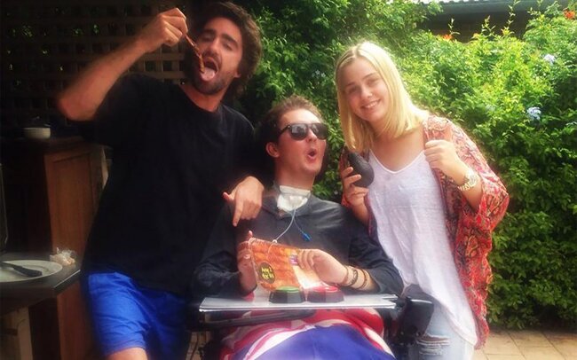 İlbiz yedi, 3 il komada qaldı – BƏDƏNİNDƏ QURDLAR YARANDI