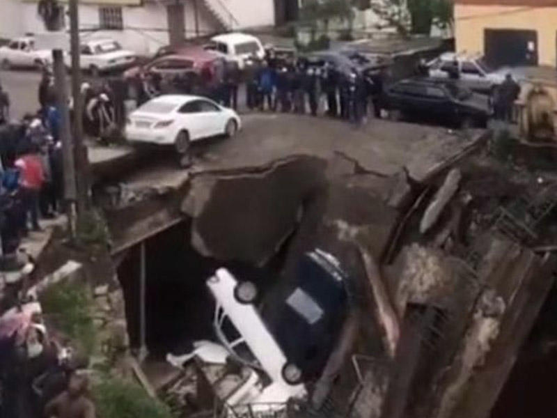 Dağıstanda körpü üstündəki maşınlarla birlikdə çökdü
