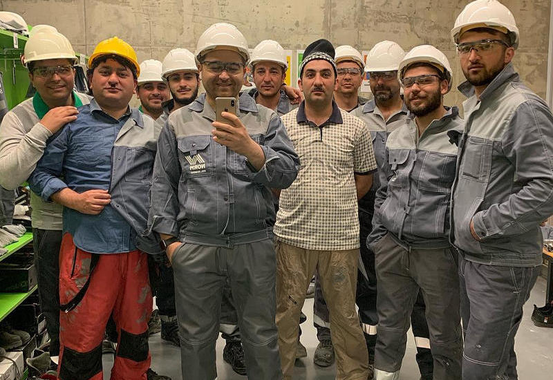 İlkini qınadılar: 