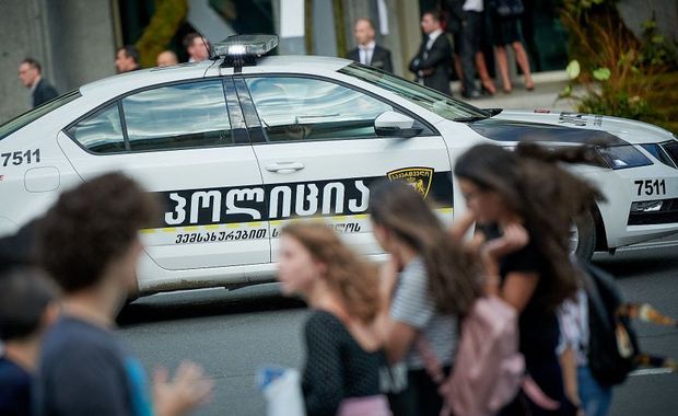 В Грузии школьница-азербайджанка родила ребенка, в дело вмешалось МВД