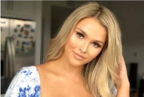 Meydançaya çılpaq girən qız sevgilisinə 4 milyon dollar qazandırdı - FOTO