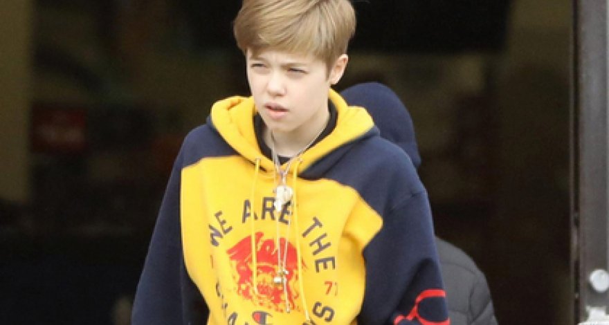 Дочь Анджелины Джоли начала готовиться к смене пола