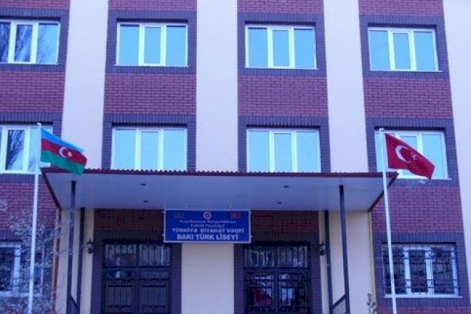 60 şagird Bakı Türk Liseyinə saxta arayış təqdim edib - Qalmaqal 