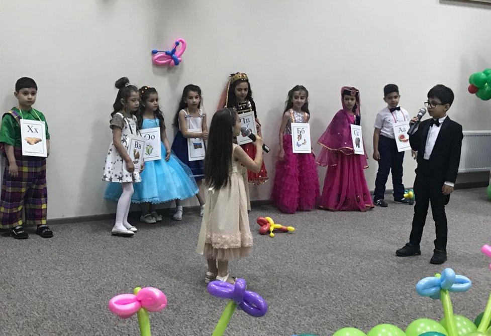 Birincilərin “Əlifba” sevinci