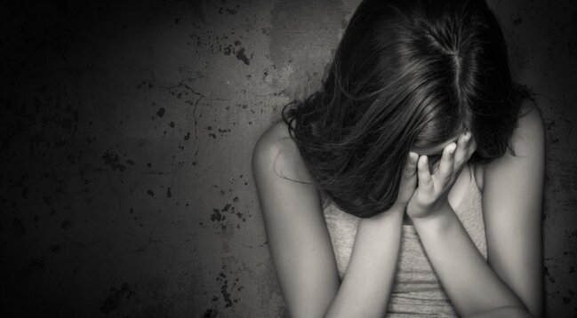 Bakı məktəbində şagird qızdan UTANCVERİCİ hərəkət - FOTO