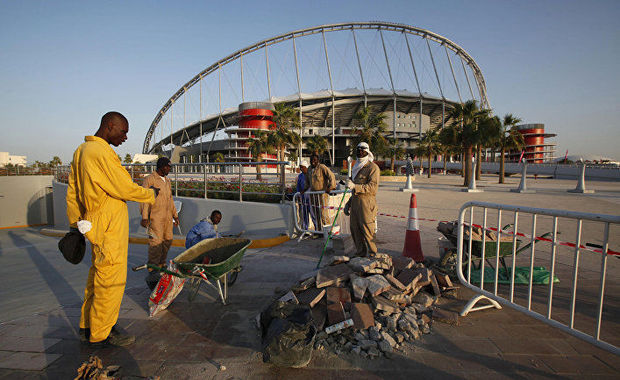 1400 рабочих из Непала погибли при строительстве объектов ЧМ-2022