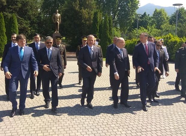 Qəbələdə üç ölkənin Müdafiə nazirlərinin görüşü keçirilir - FOTO