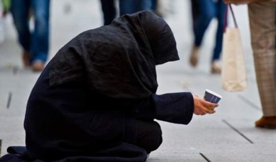 Dubayda onlayn dilənçi 50 min dollar qazandı - Uşaqlarından istifadə edib