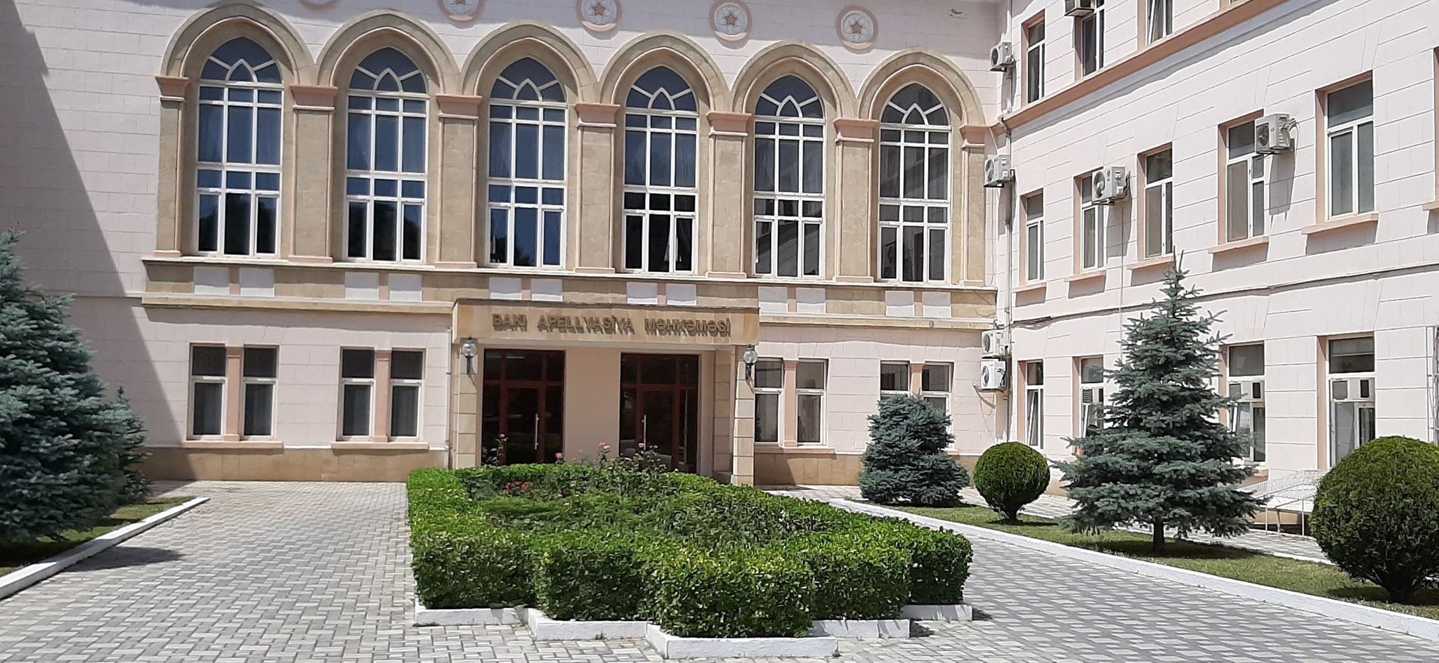 Aytən Səfərova xəsarət yetirdiyi xəstəyə barışıq təklif edib-məhkəmə vaxt verdi