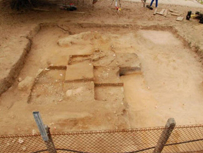 Uşaq bağçasının həyətindən 30 meyit tapıldı - ŞOK