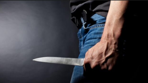 Bakıda kişi gözəllik salonunda arvadını doğradı – QORXUNC HADİSƏ