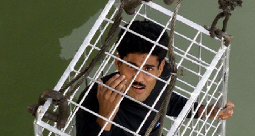 Фокусник попытался повторить трюк Гудини и пропал