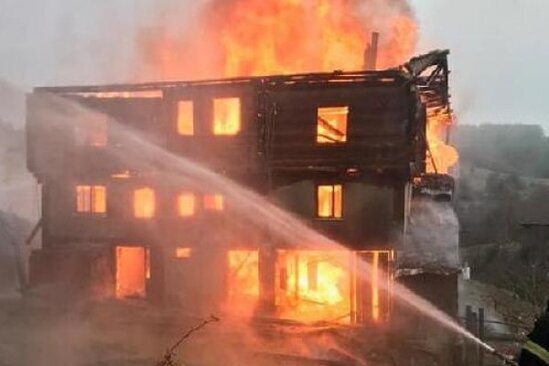 Azərbaycanda ruhi-əsəb xəstəsi yaşadığı evi YANDIRDI