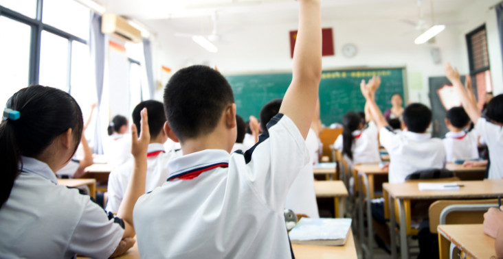 Azərbaycanda qadın müəllimlərin sayı açıqlandı