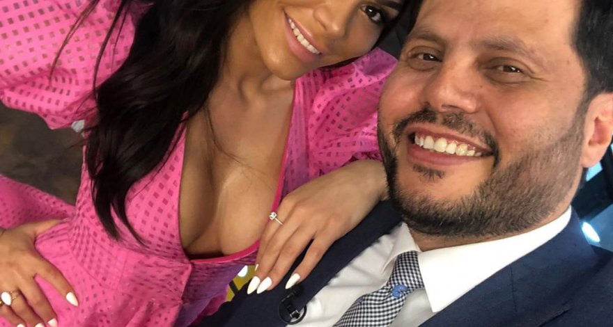 Дочь Раксаны шокировала всех глубоким декольте - ФОТО