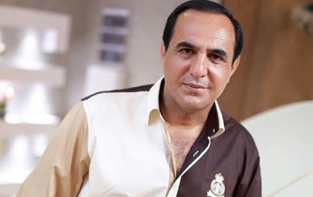 Manaf məşhur müğənninin ərə getməsinə qarşı çıxdı: