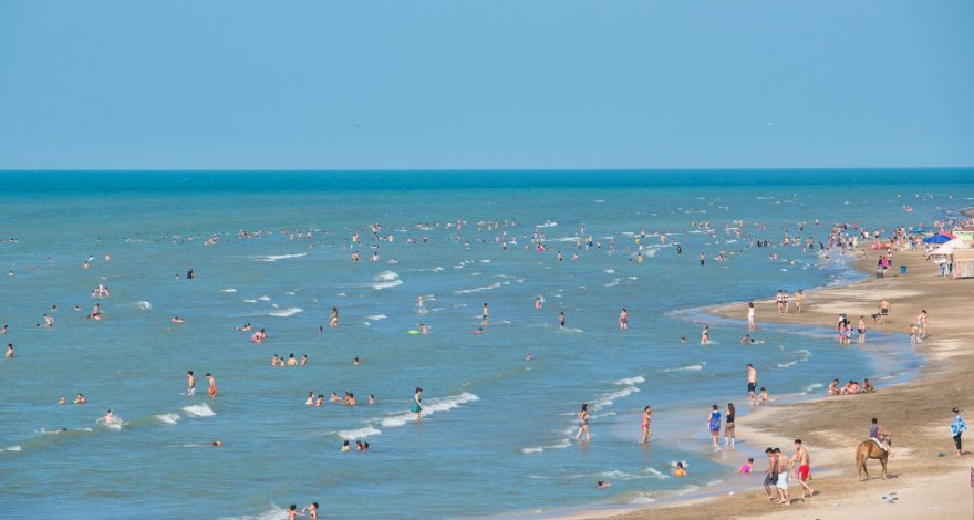 В Мингячевире мужчину забили камнями на глазах у его малолетних детей