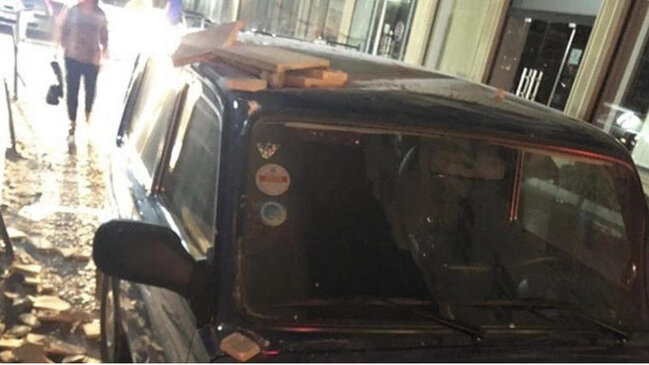 Bakıda DƏHŞƏT - Göydən daş 