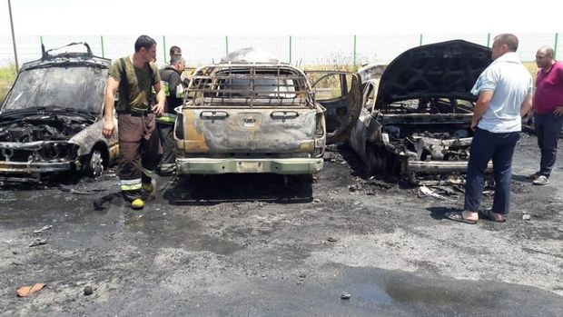 Biləsuvarda gömrükdə 6 maşın yanıb külə döndü - YENİLƏNİB + VİDEO