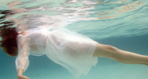 На бакинском пляже утонула 19-летняя девушка