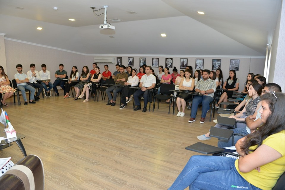 “Diplomatiya Akademiyası” layihəsi çərçivəsində ikinci görüş keçirilib