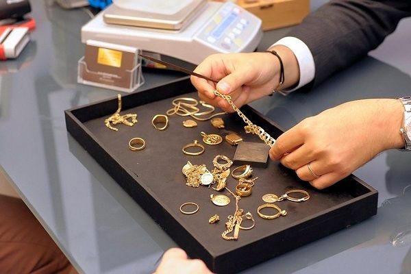 Lombarddan pul götürənlərin DİQQƏTİNƏ! - Yeni qanuna görə...