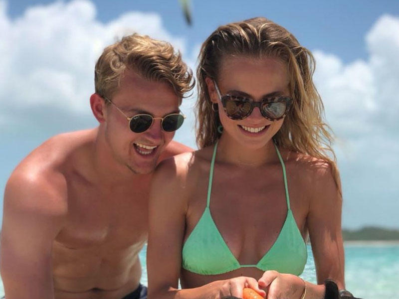 Transfer məsələsini kənara qoydu, sevgilisi ilə istirahətə yollandı - FOTO