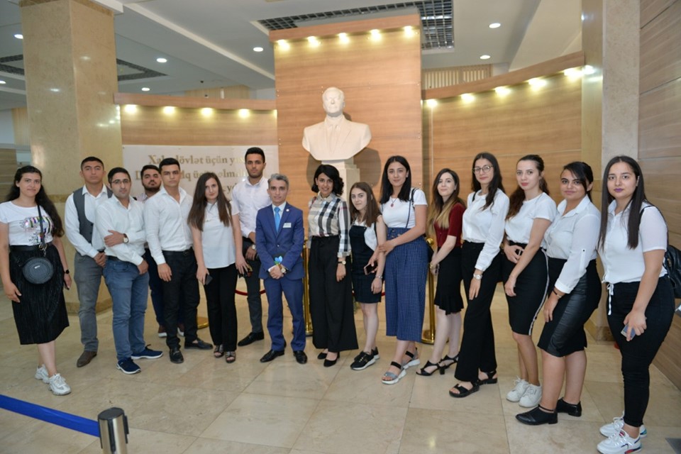 “Diplomatiya Akademiyası” layihəsinin iştirakçıları ASAN Xidmətdə olublar