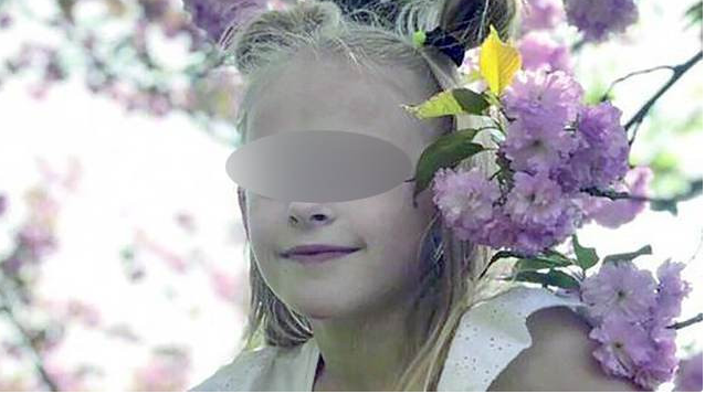 2 yaşlı uşağı atasının gözləri önündə timsah parçaladı -tək başı qaldı -ŞOK GÖRÜNTÜLƏR