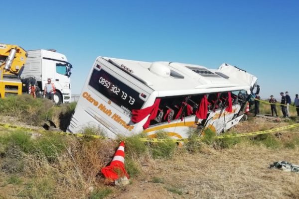 SON DƏQİQƏ: Sərnişin avtobusu qəzaya uğradı: 41 yaralı var