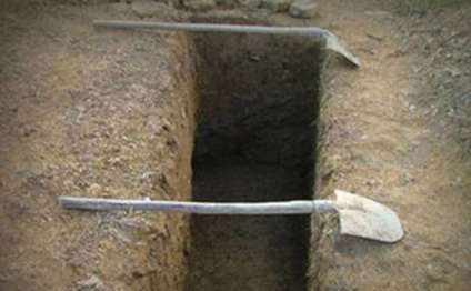 Qəbirə kamera qoydular: Gördüklərindən şoka düşdülər - VIDEO