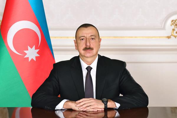 Ильхам Алиев подарил квартиру народному артисту