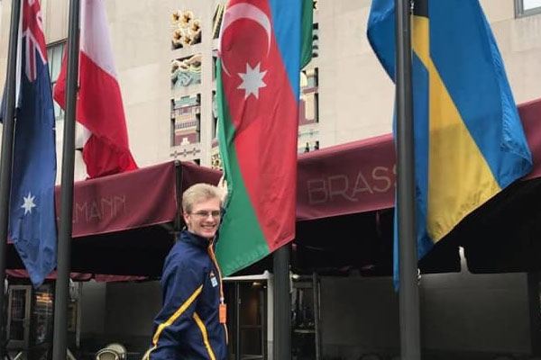 Amerikalı gəncin Azərbaycan sevdası (FOTOLAR)