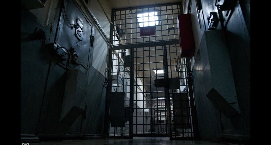 Четырнадцать заключенных насмерть отравились хлебом