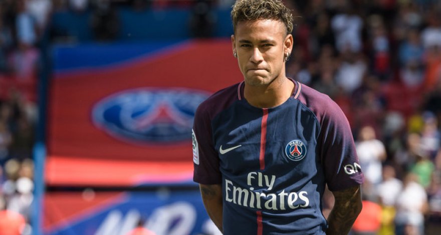 Леонардо: «Пока не видим, что «Барселона» действительно хочет купить Неймара»