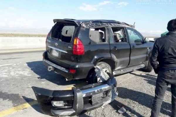 Azərbaycanda nazirliyin şöbə müdiri ağır qəzaya düşdü : 1 ölü, 3 yaralı