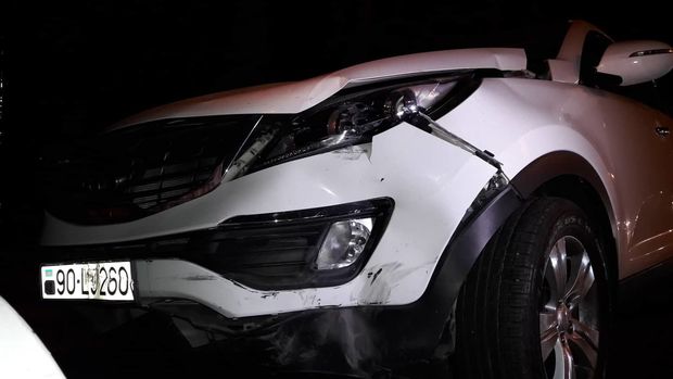 Bakıda qadın sürücü “qırmızıda” keçdi və qəza törətdi - FOTO/VİDEO